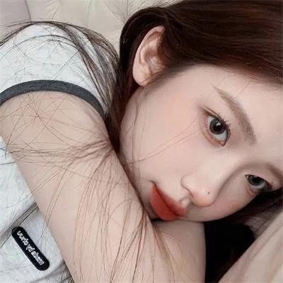豪宅门口实拍：港台老牌艺人与前任深夜同框，粉丝集体脱粉